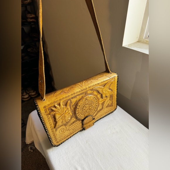 Hand Crafted Handbags - Rare Vintage Mexican hand-tooled leather shoulder bag with an Aztec calendar